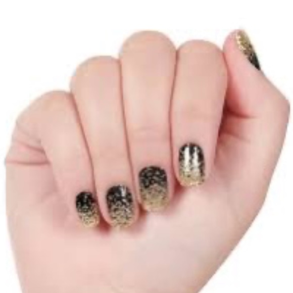 Color Street Ring It In Nail Polish Strips Black & Gold, 100% Real Polish NEW - Picture 2 of 3